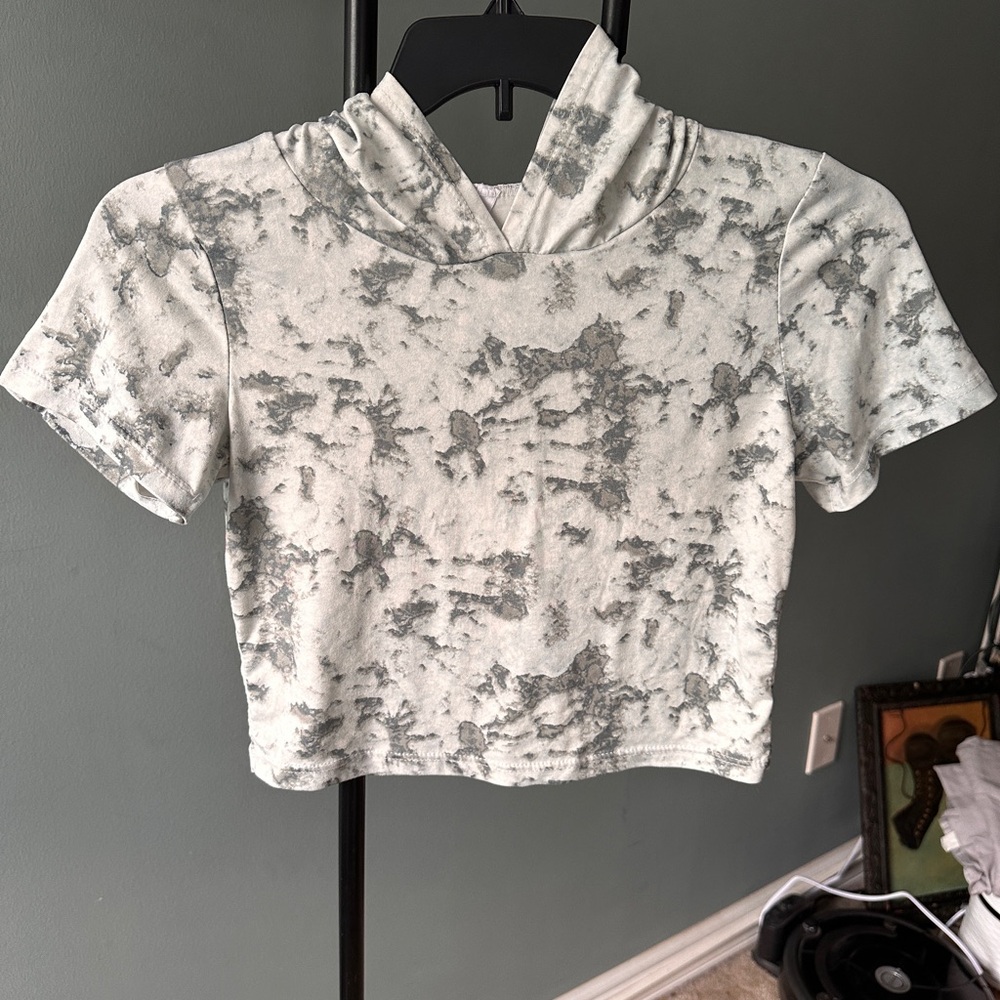 Last chance! Gray and White Cropped T-Shirt Hoodie, very soft